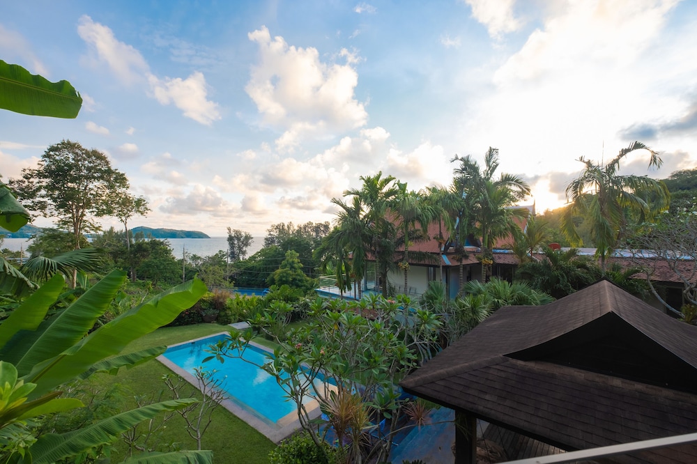 Luxury Private Pool Villa photo 3