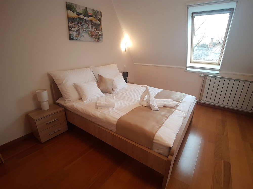 Romantic Room, Garden View photo 1