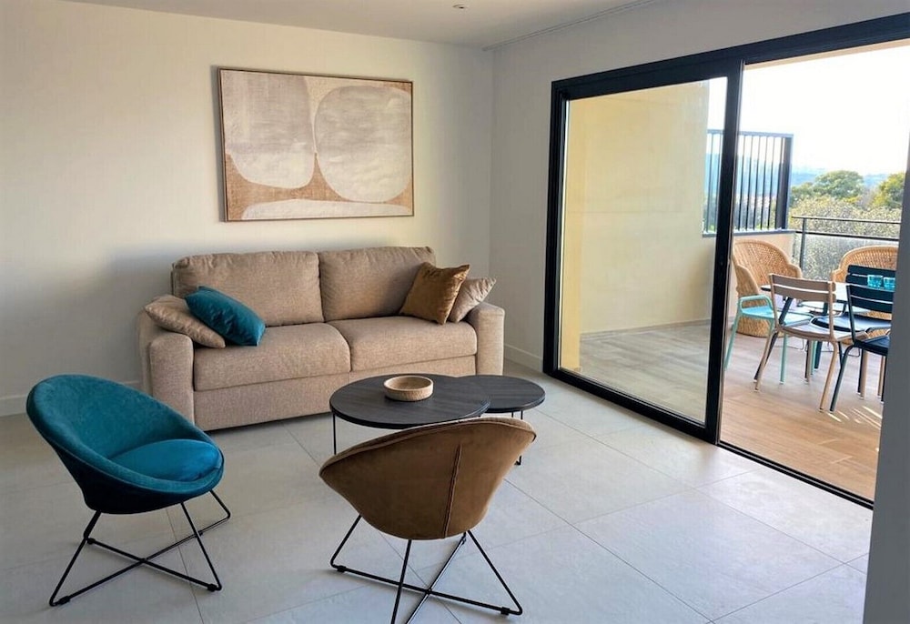 Superior Apartment photo 1
