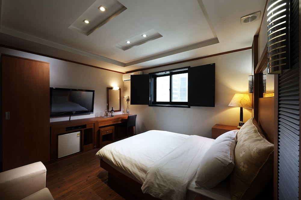 Standard Double Room - Photo 3