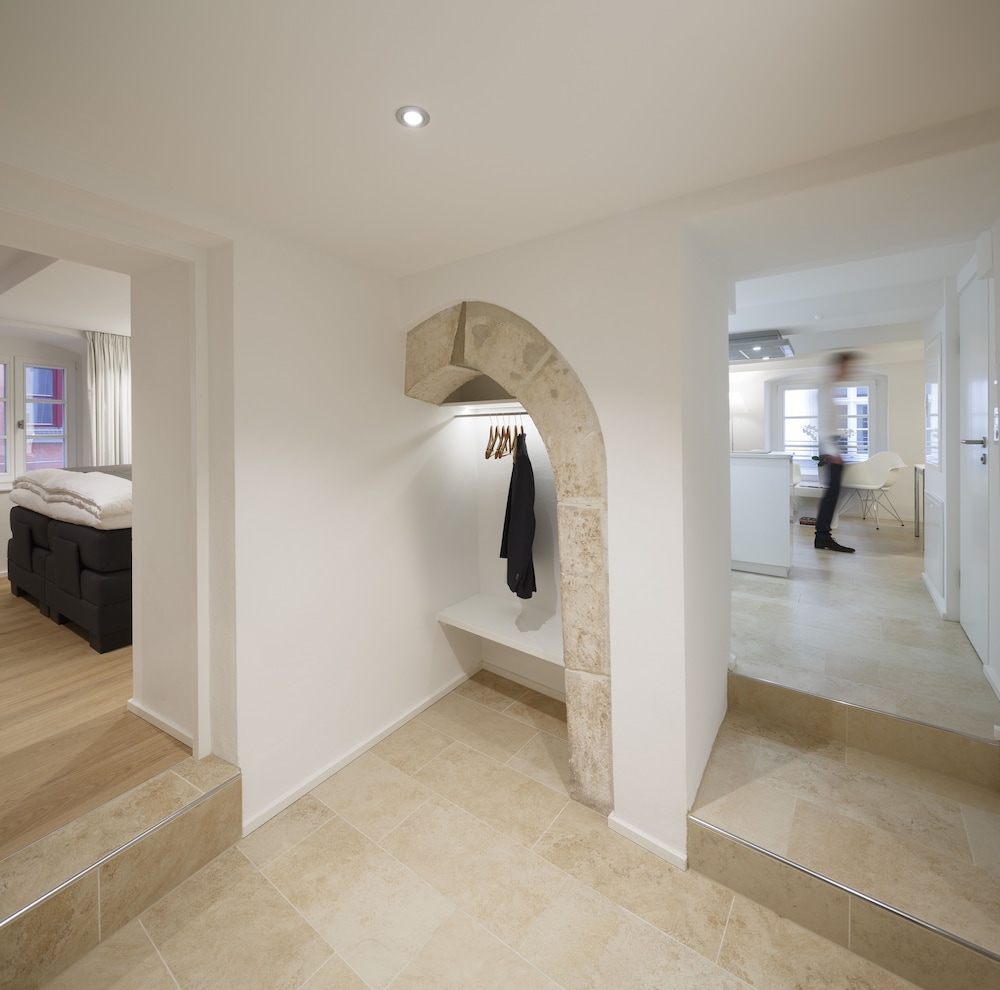 Luxury Apartment, 2 Bedrooms, Kitchen, City View photo 2