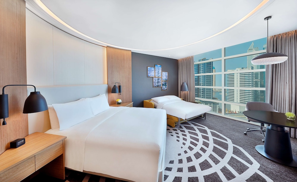 Available room thumbnail 6