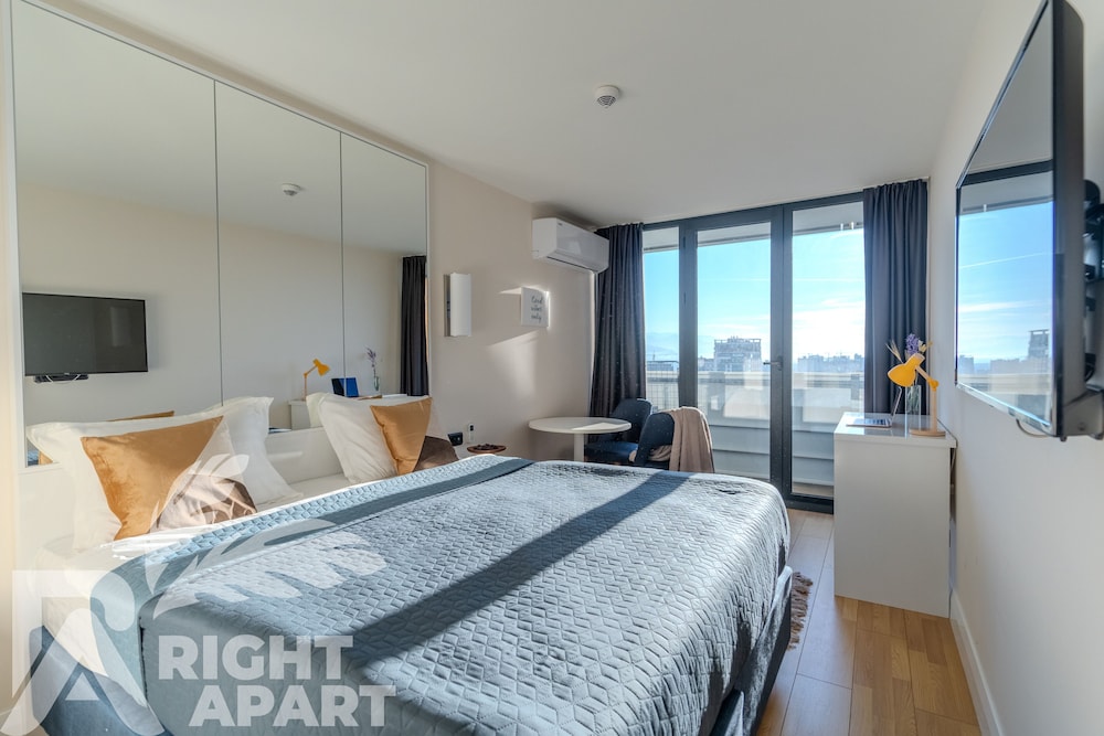 Classic Double Room, City View