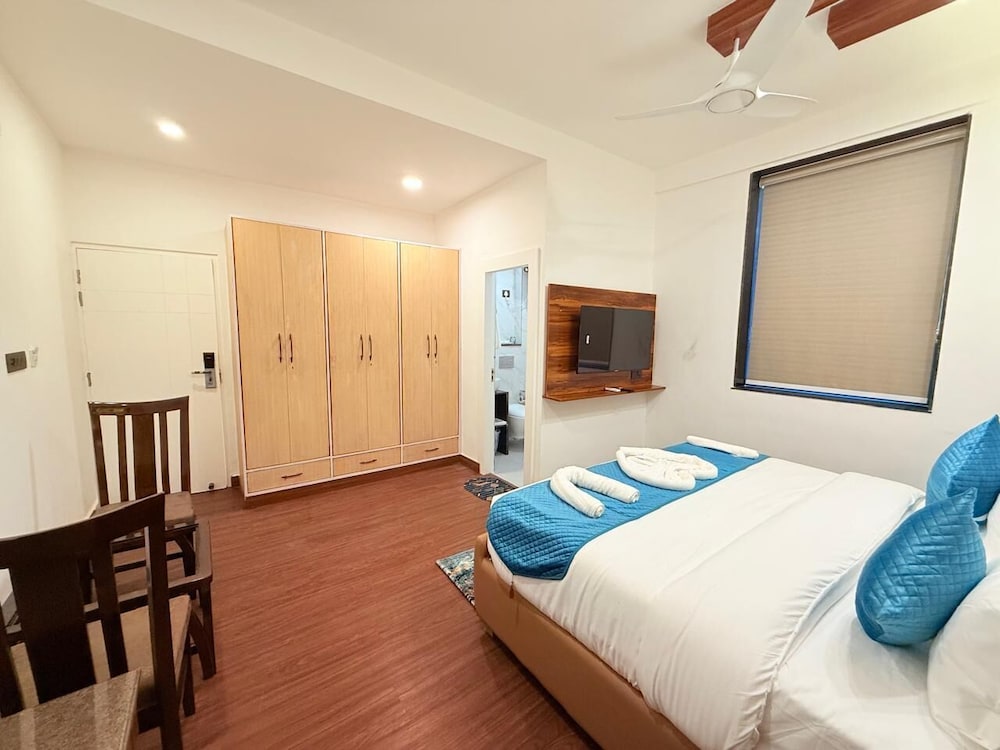 Superior Double Room, City View