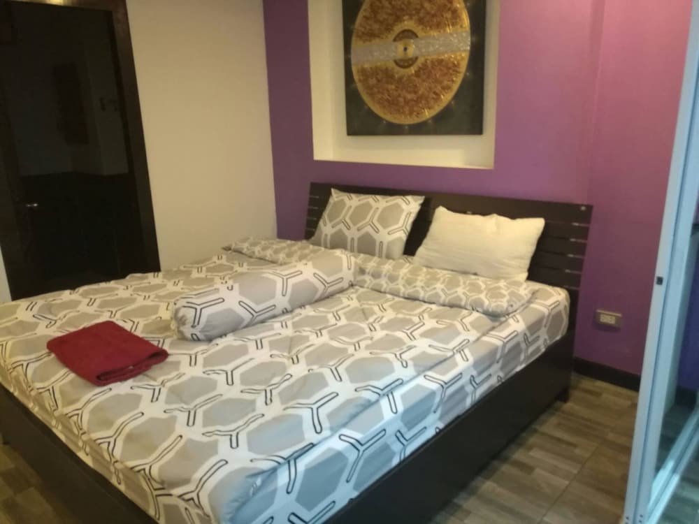 Condo, 1 Bedroom, Accessible, Smoking
