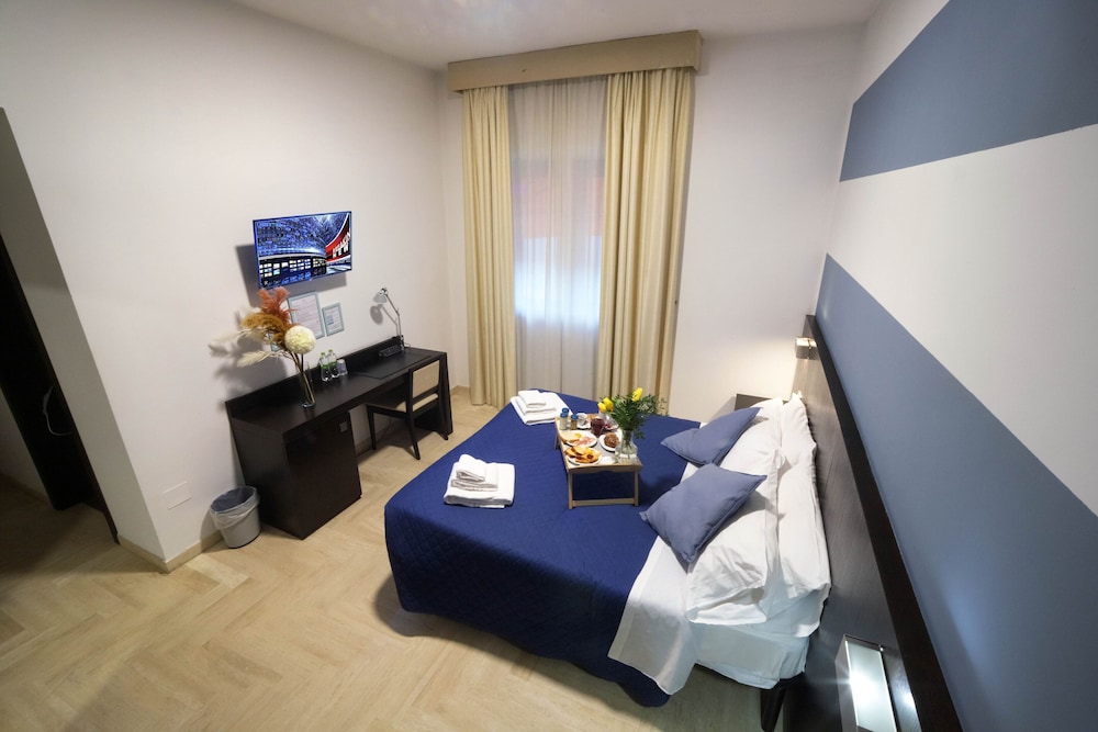 Classic Double or Twin Room - Photo 17