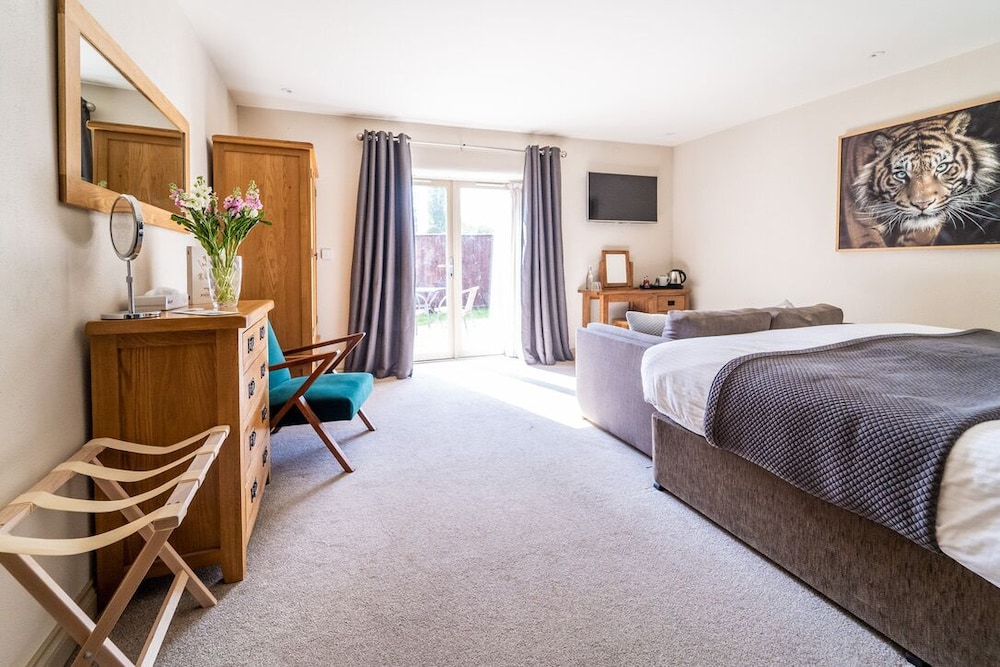 Deluxe Suite, Accessible, Garden View photo 2