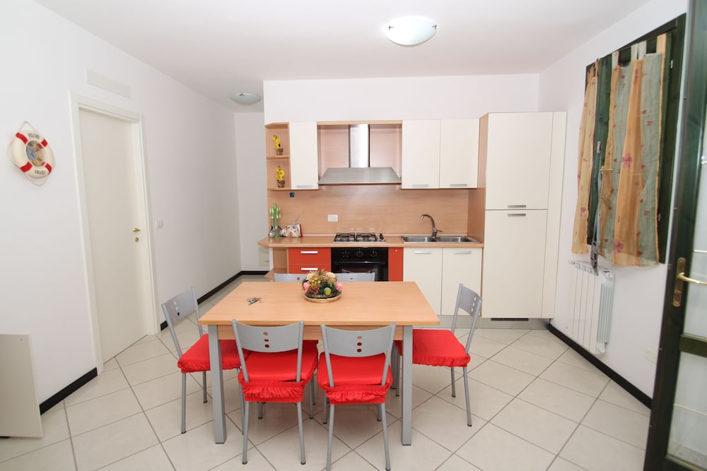 Apartment, 3 Bedrooms (70/B) photo 3
