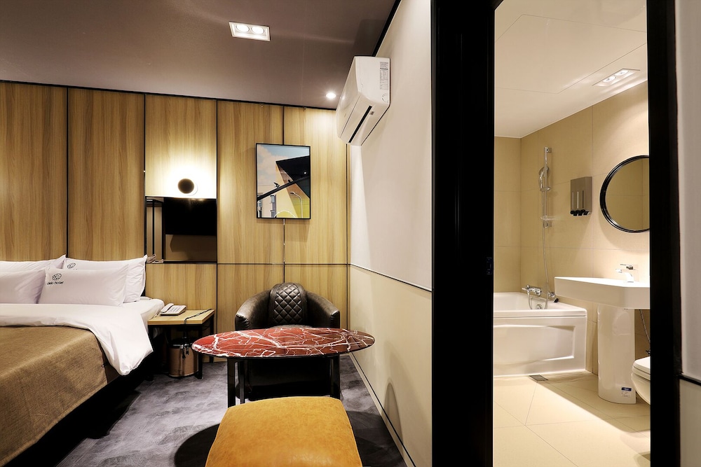 Standard Room - Photo 7