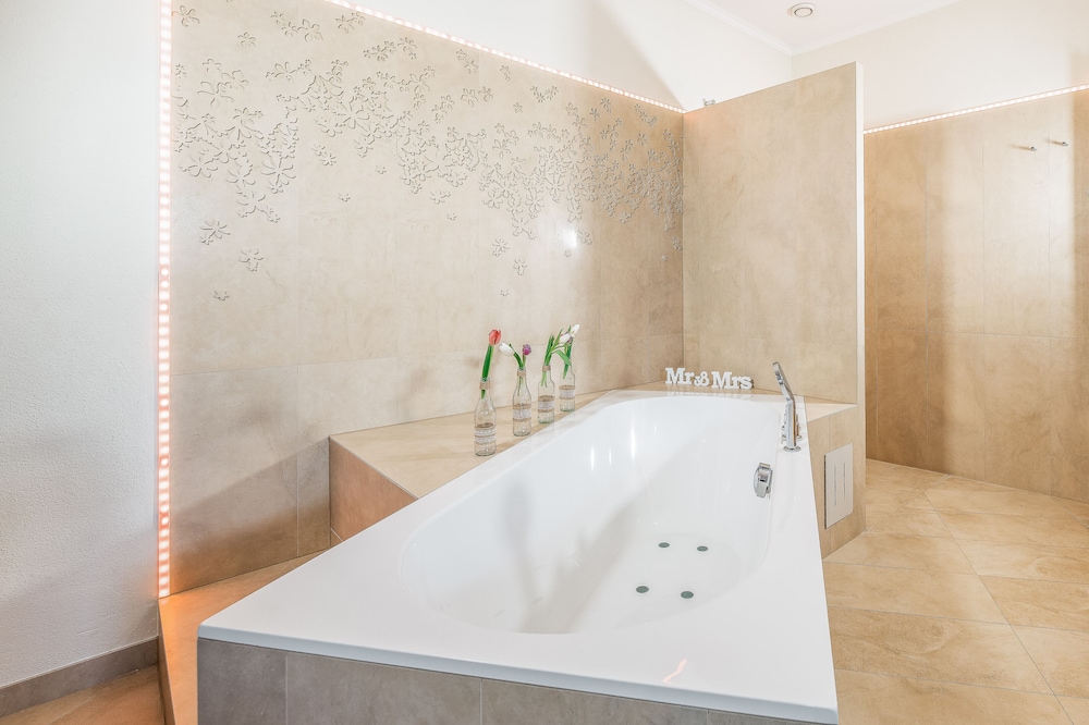 Comfort Suite, Ensuite - Photo 7