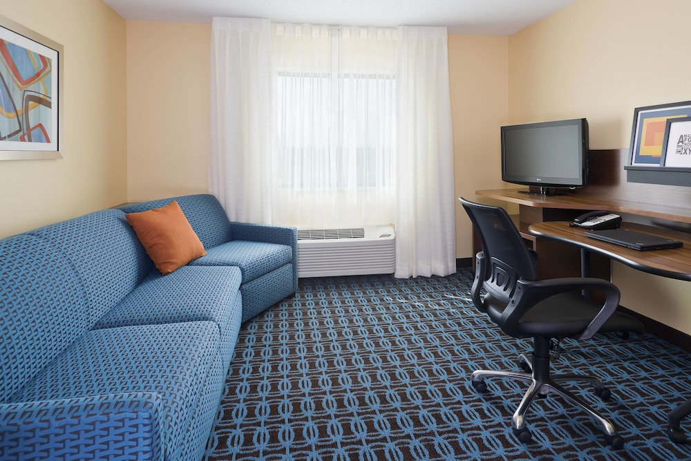 Executive Suite, 1 King Bed with Sofa bed - Photo 2