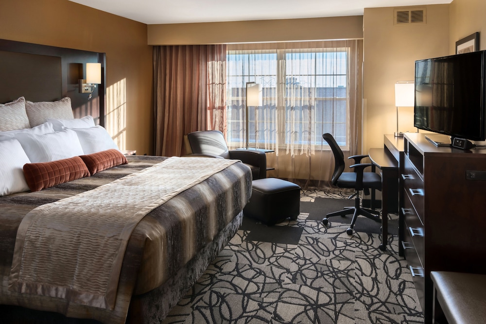 Classic Room, 1 King Bed