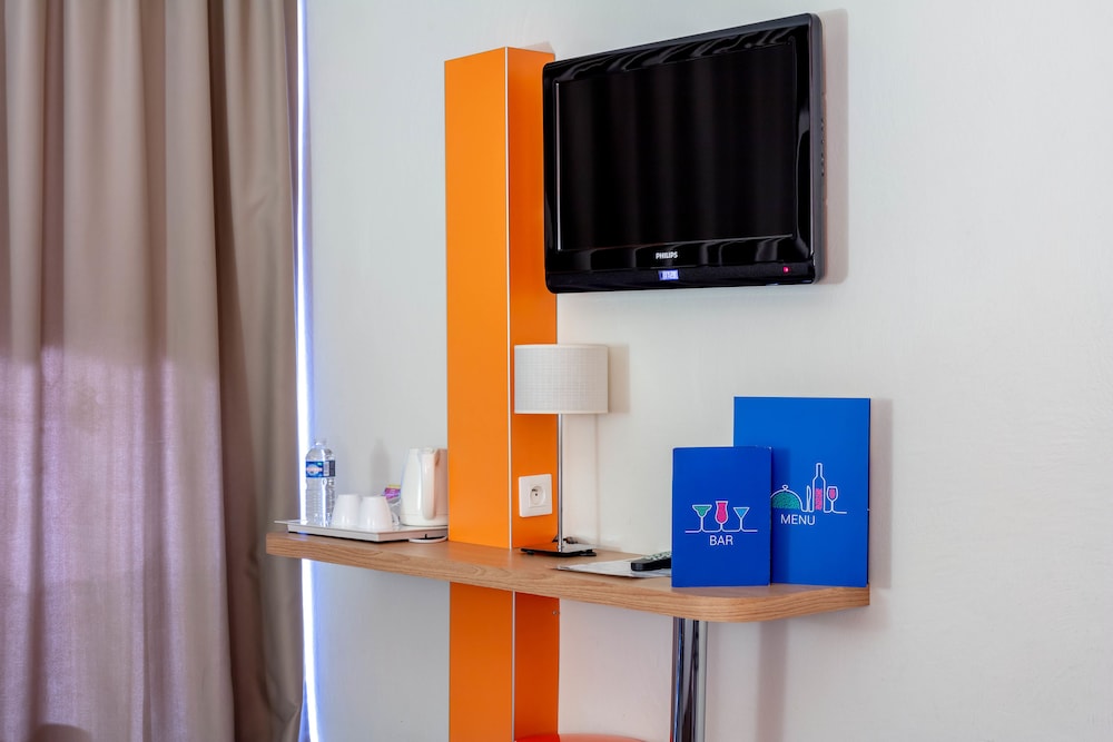 Superior Double or Twin Room - Photo 7