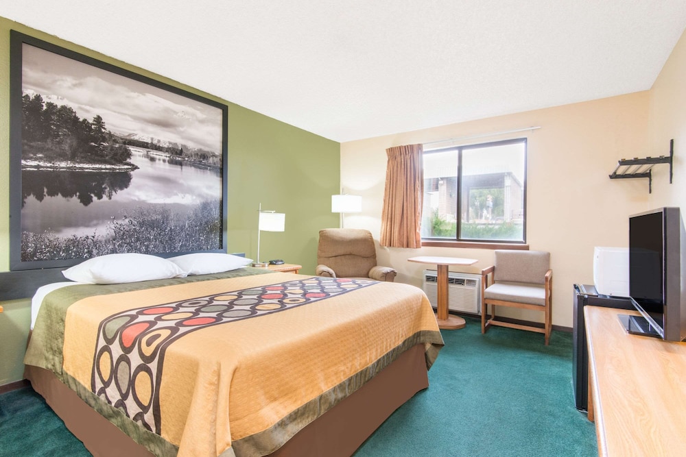 Standard Room, 1 Queen Bed - Photo 5