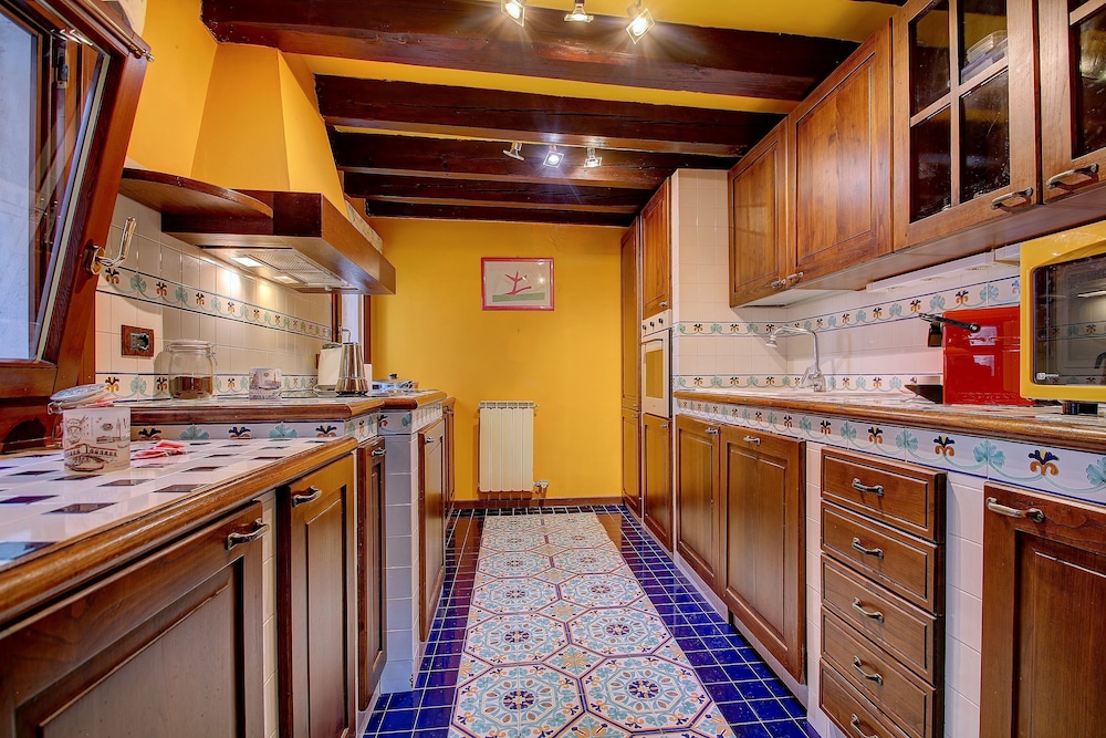Apartment, 3 Bedrooms, Terrace photo 2