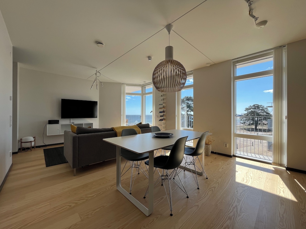 Exclusive Apartment, 1 Queen Bed with Sofa bed, Sea View photo 1