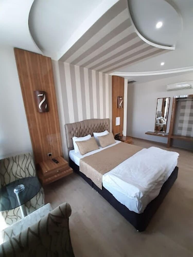 Standard Double Room Single Use, City View photo 3