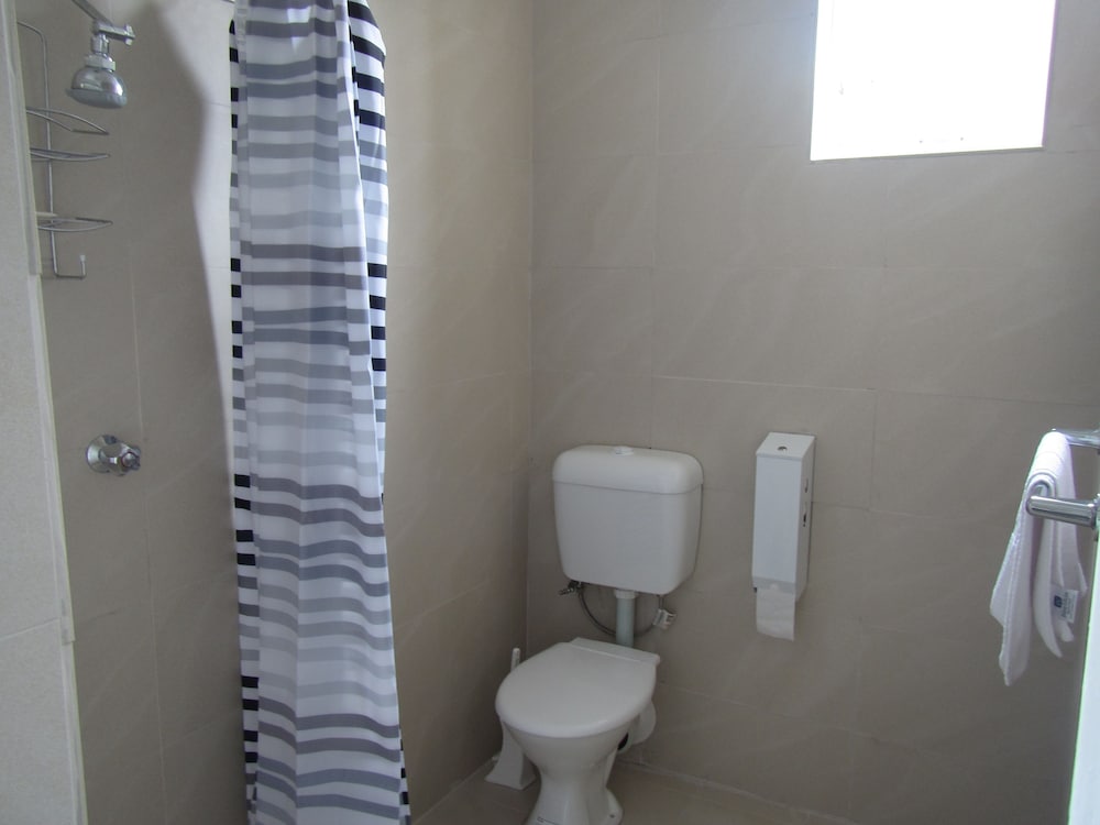 Twin Room, Private Bathroom - Photo 10