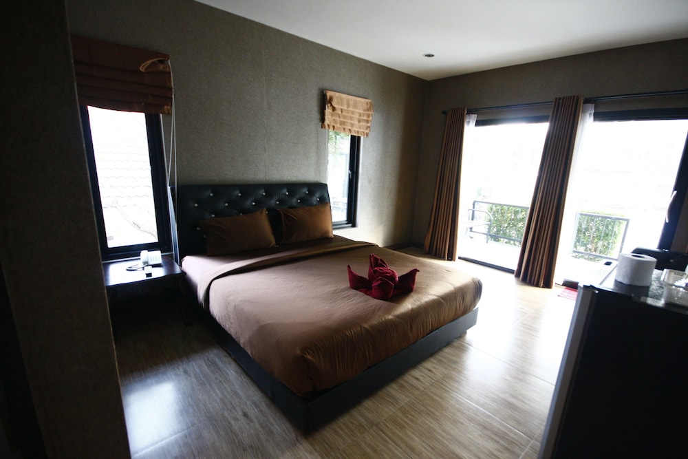 Family Room photo 1