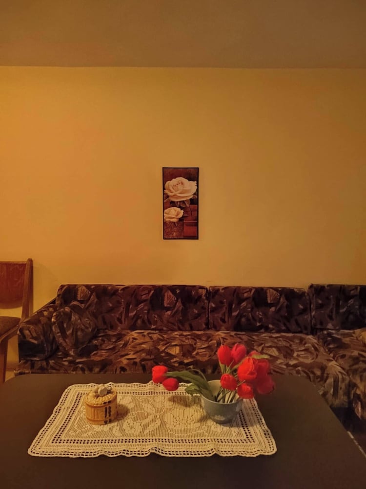 Apartment, Multiple Bedrooms, Smoking