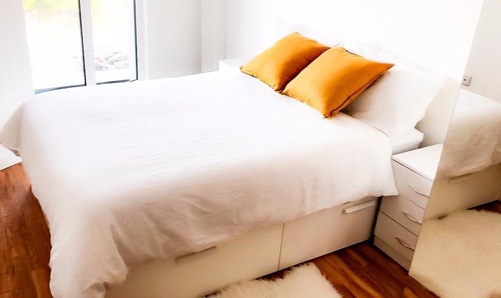 Stylish 2 Bedroom Apartment photo 3