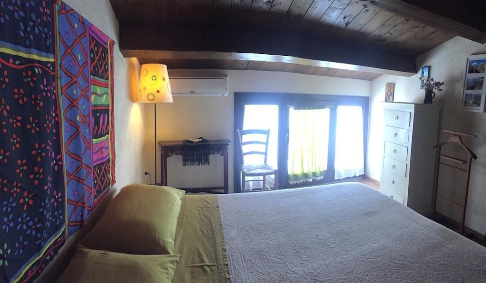 Basic Double Room, Ensuite photo 1