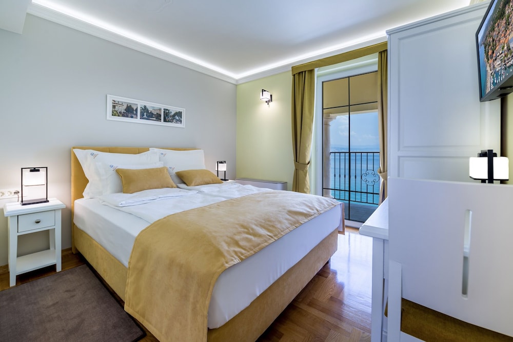 Superior Double Room (208) photo 3