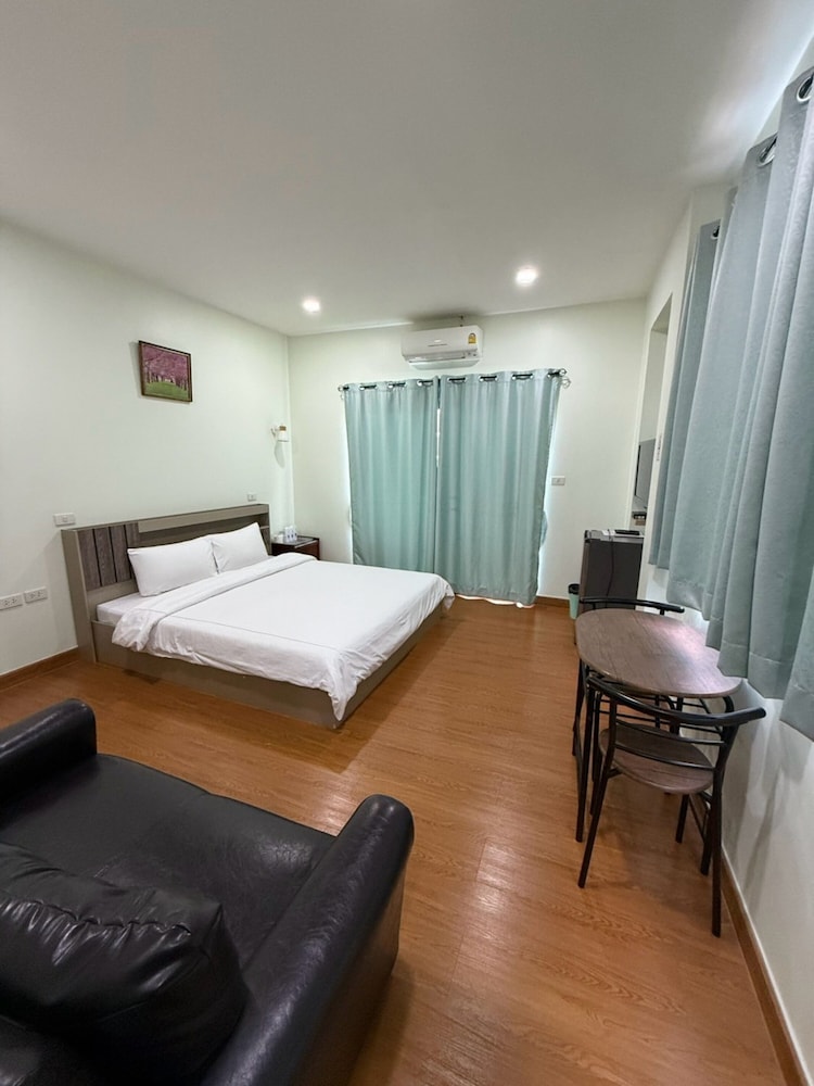 Deluxe Double Room photo 3