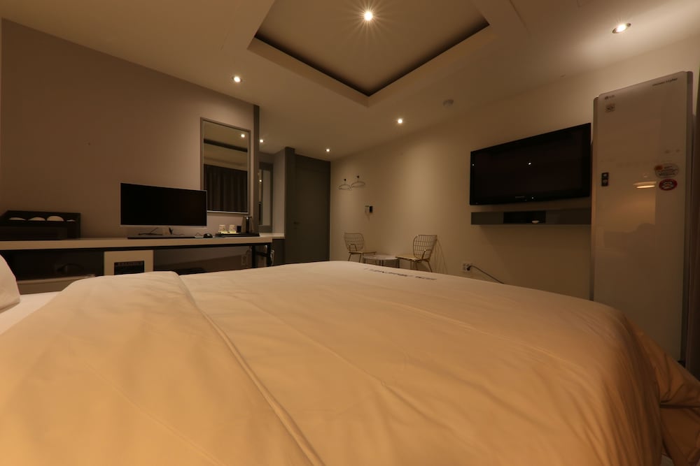 Business Room photo 2