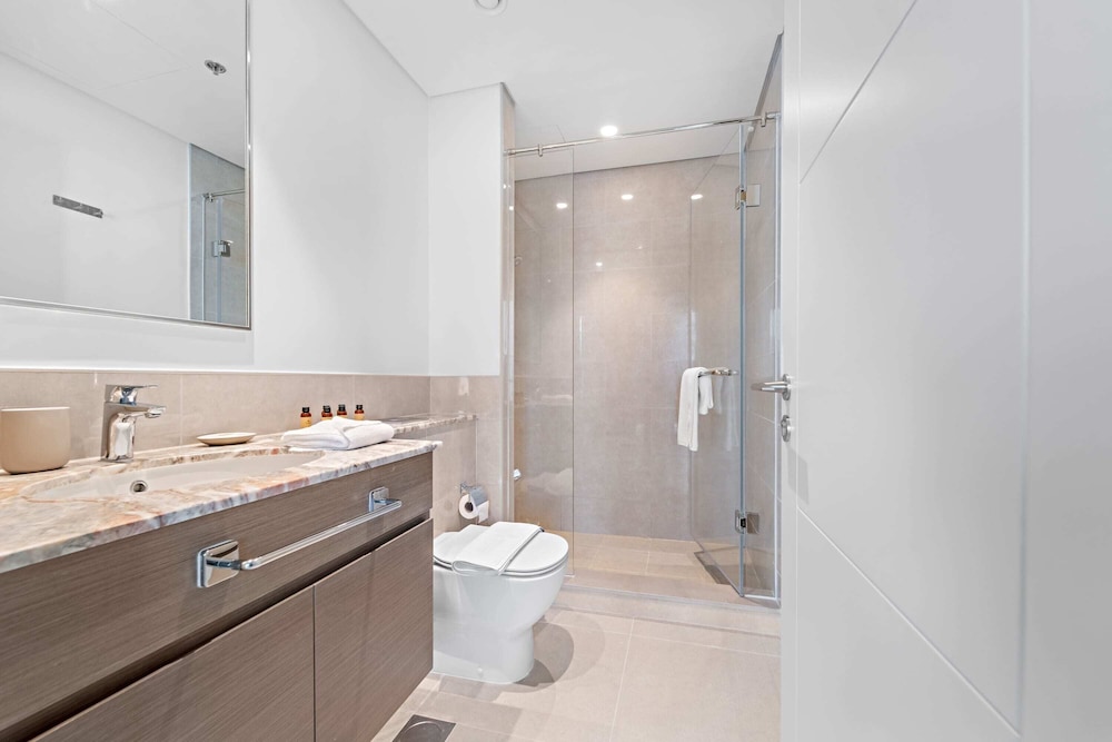 Royal Apartment, 2 Bedrooms, City View photo 3