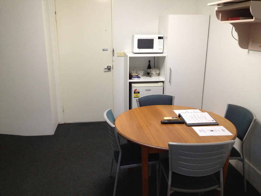 Family Room, Multiple Beds, Non Smoking, Kitchenette - Photo 3