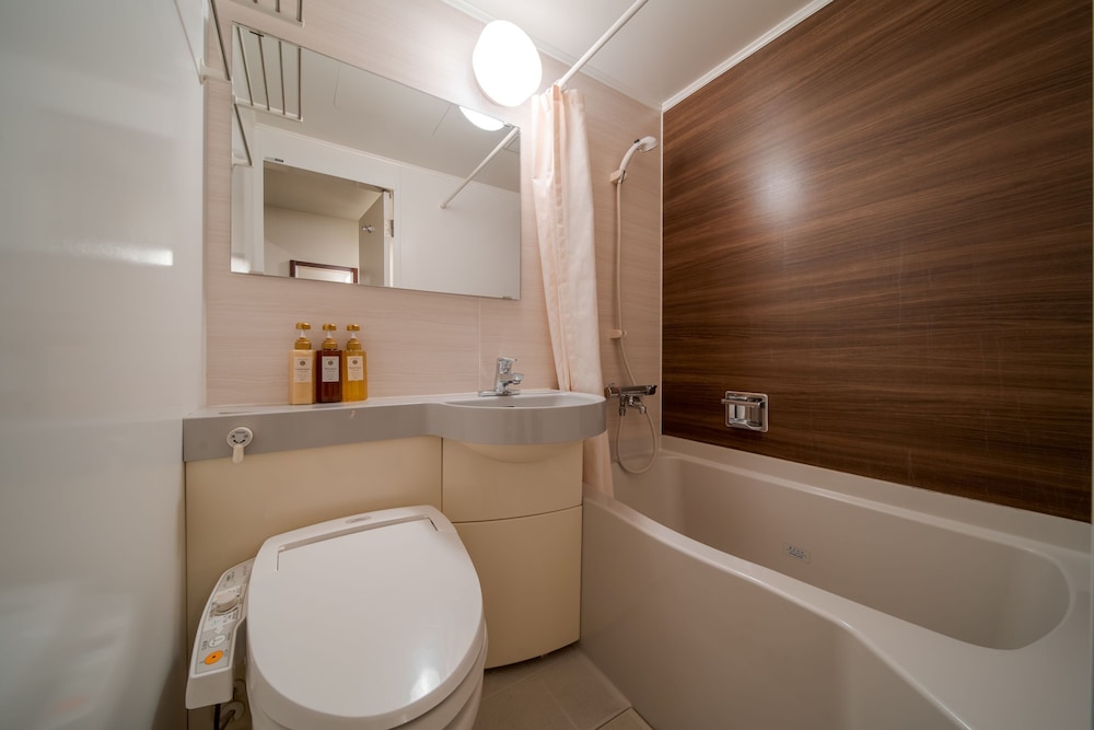 Top Floor Semi Double Room, Non-Smoking - Photo 10