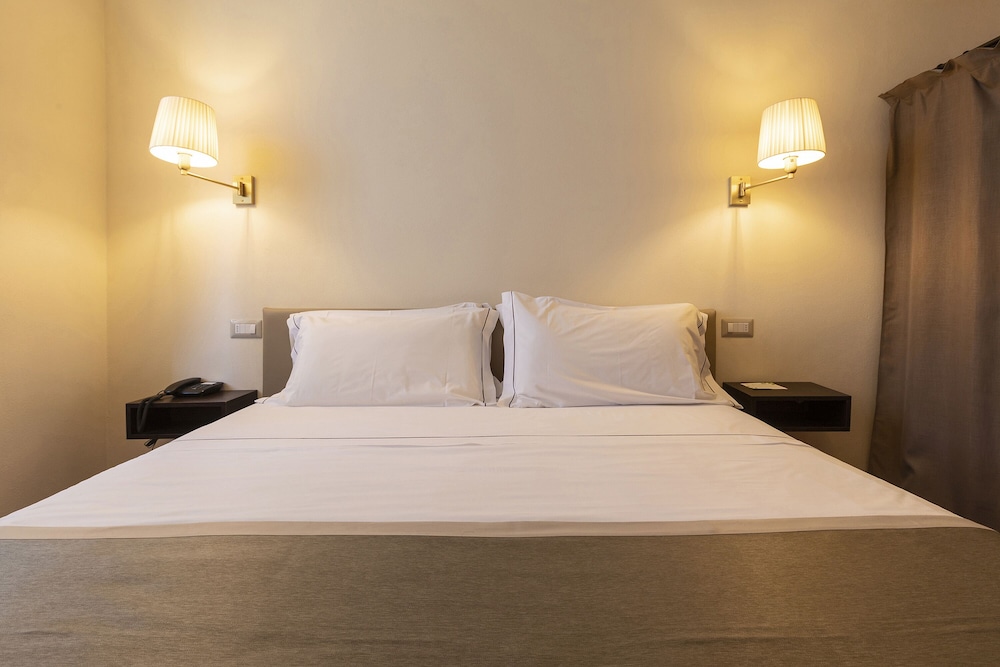 Deluxe Double Room, Lake View - Photo 6