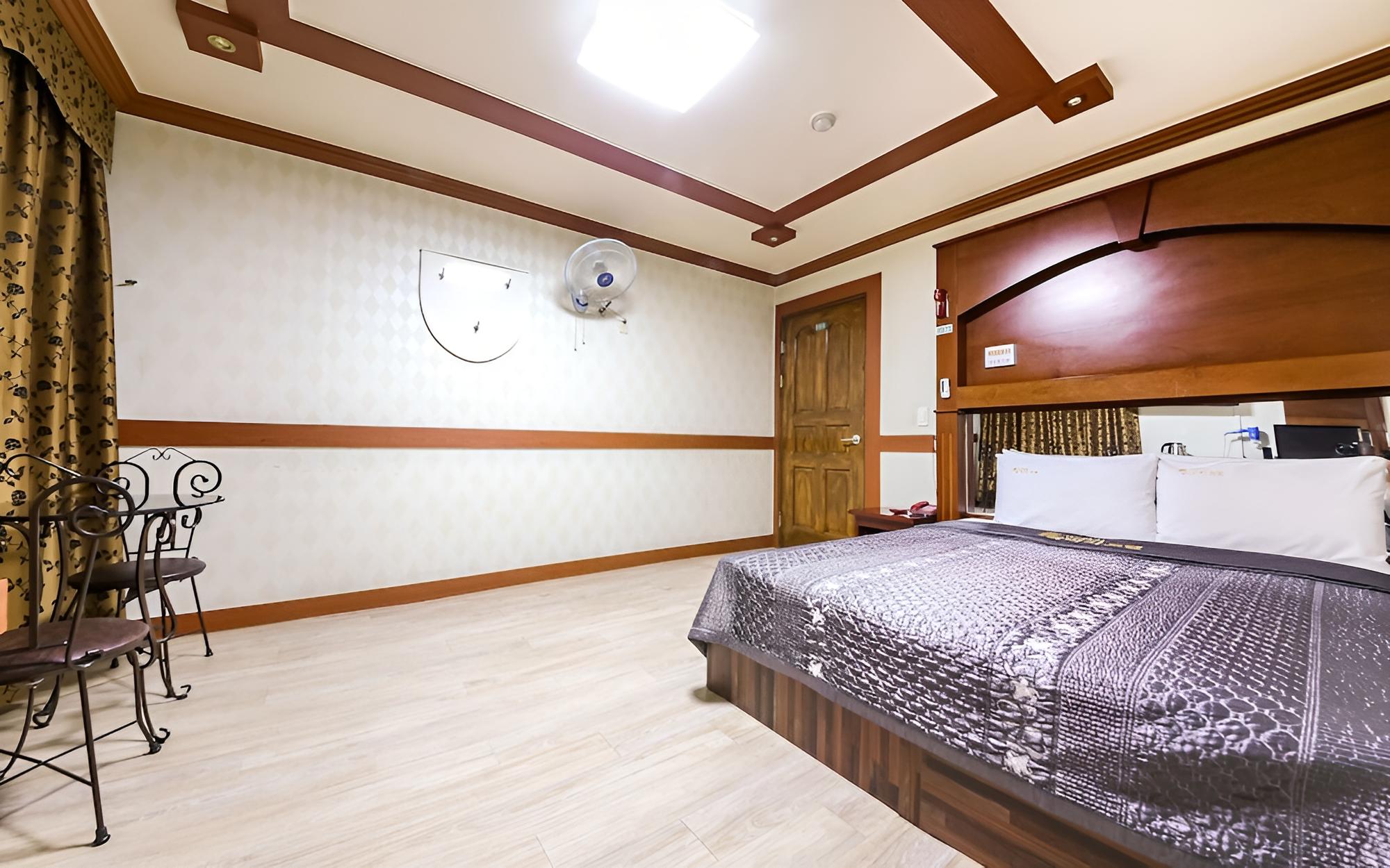 Room (Standard Room) photo 3