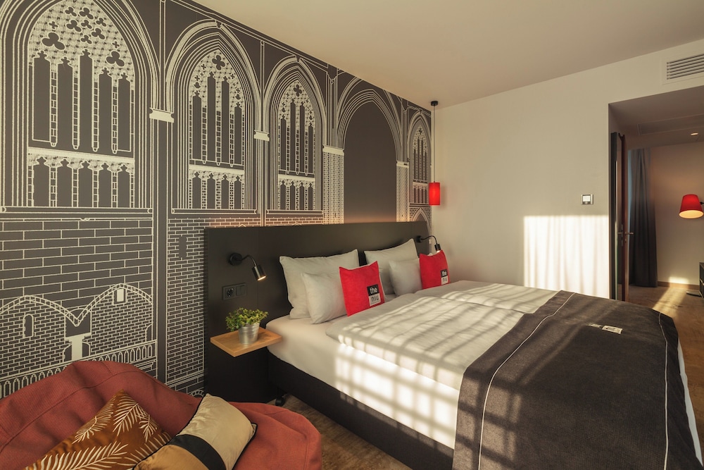 Standard Room, 1 Queen Bed - Photo 4