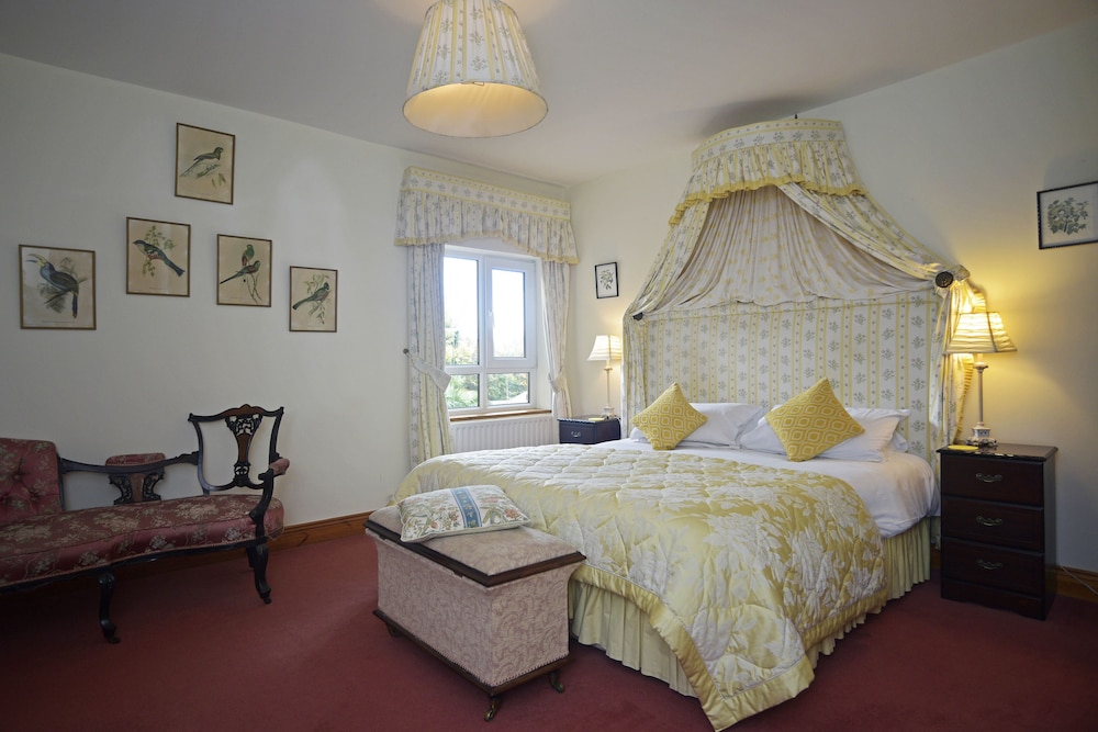 Deluxe Double Room, 1 King Bed, Garden View photo 2