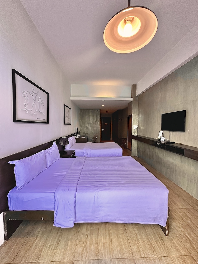Deluxe Room, 2 Double Beds photo 2