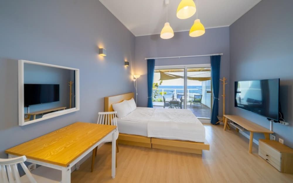 Room (Terrace Ocean View) photo 2