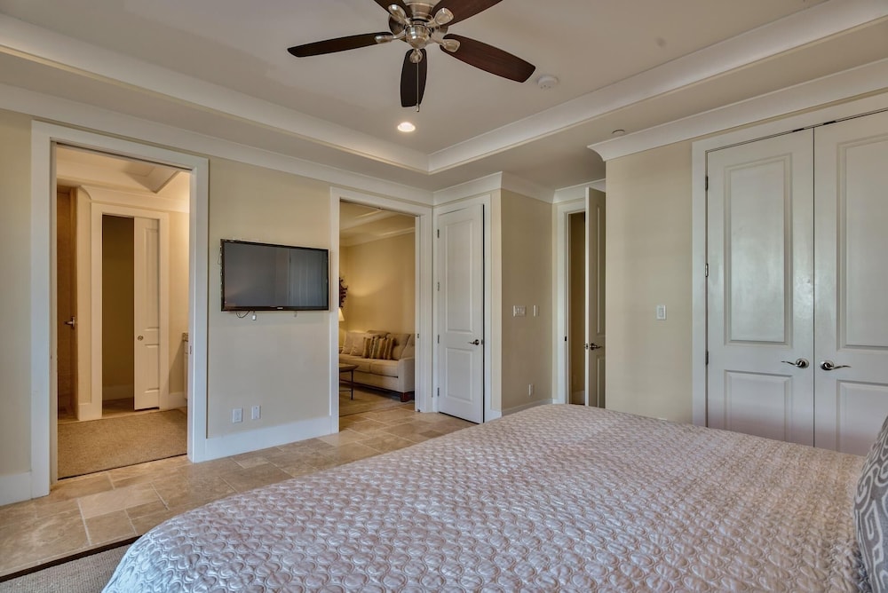 House, Multiple Beds (Oasis Destiny By The Sea)