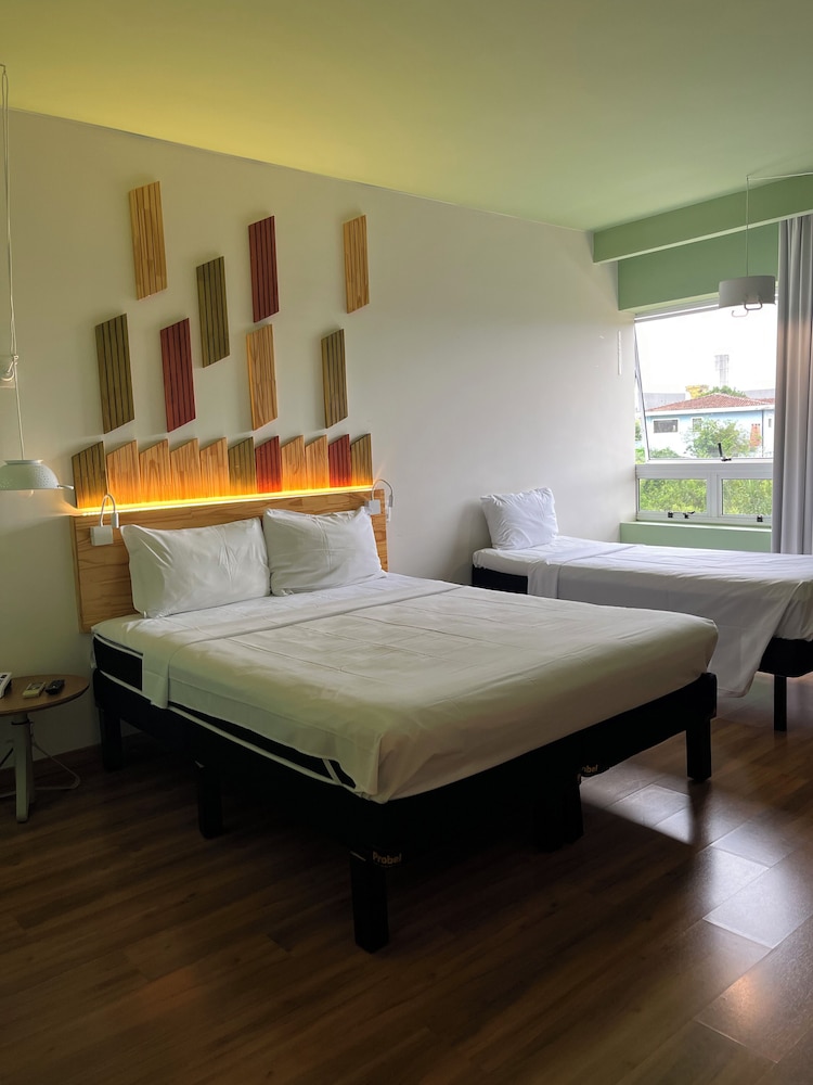 Standard Triple Room, Multiple Beds - Photo 12