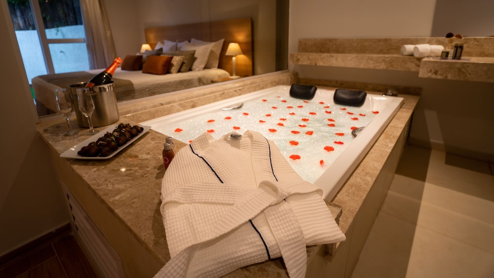 Exclusive Room - Photo 3