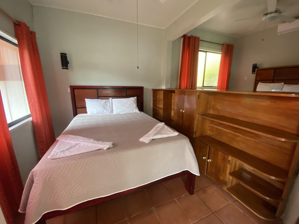 Habitación Cuádruple Deluxe, 2 Camas Queen, No Fumadores