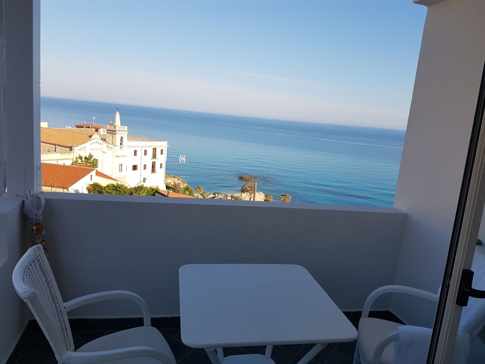 Double or Twin Room, Sea View