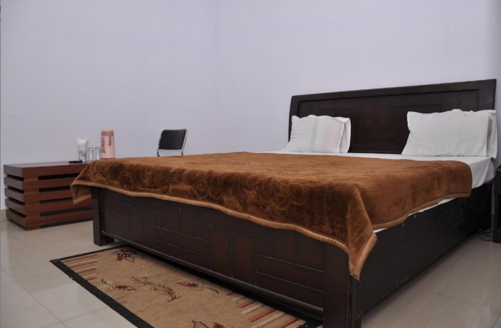Standard Room (Non-AC) - Photo 3