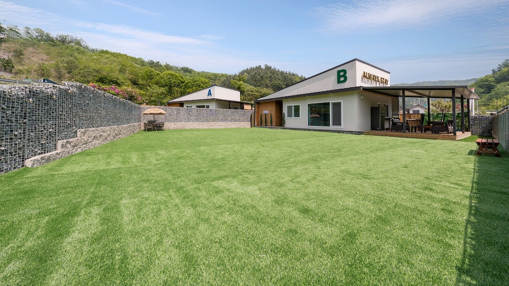 Basic Room, 2 Bedrooms (ALWAYS STAY Building B (Pet /BBQ))
