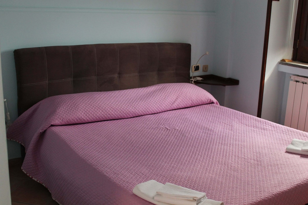 Basic Double Room, 1 Bedroom, Sea View (Stabia) photo 1