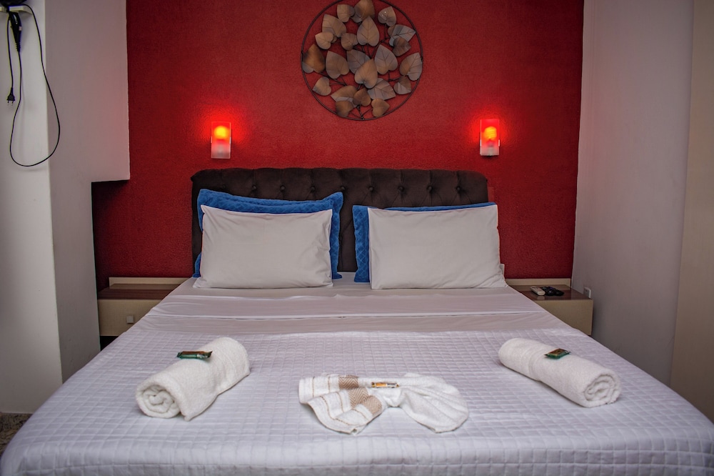 Deluxe Double Room, 1 Queen Bed, Air conditioning, Mountain View photo 2