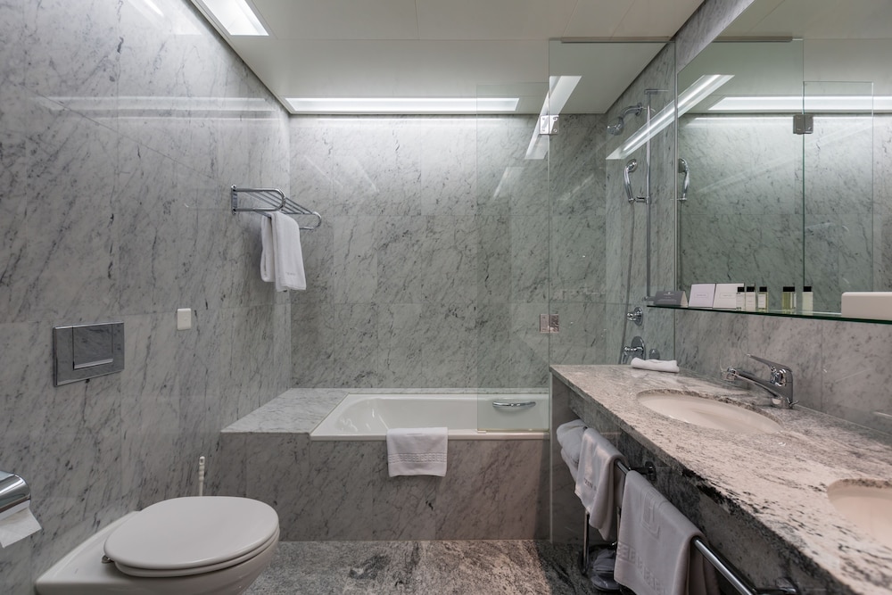 Room (Ladies Floor) - Photo 2