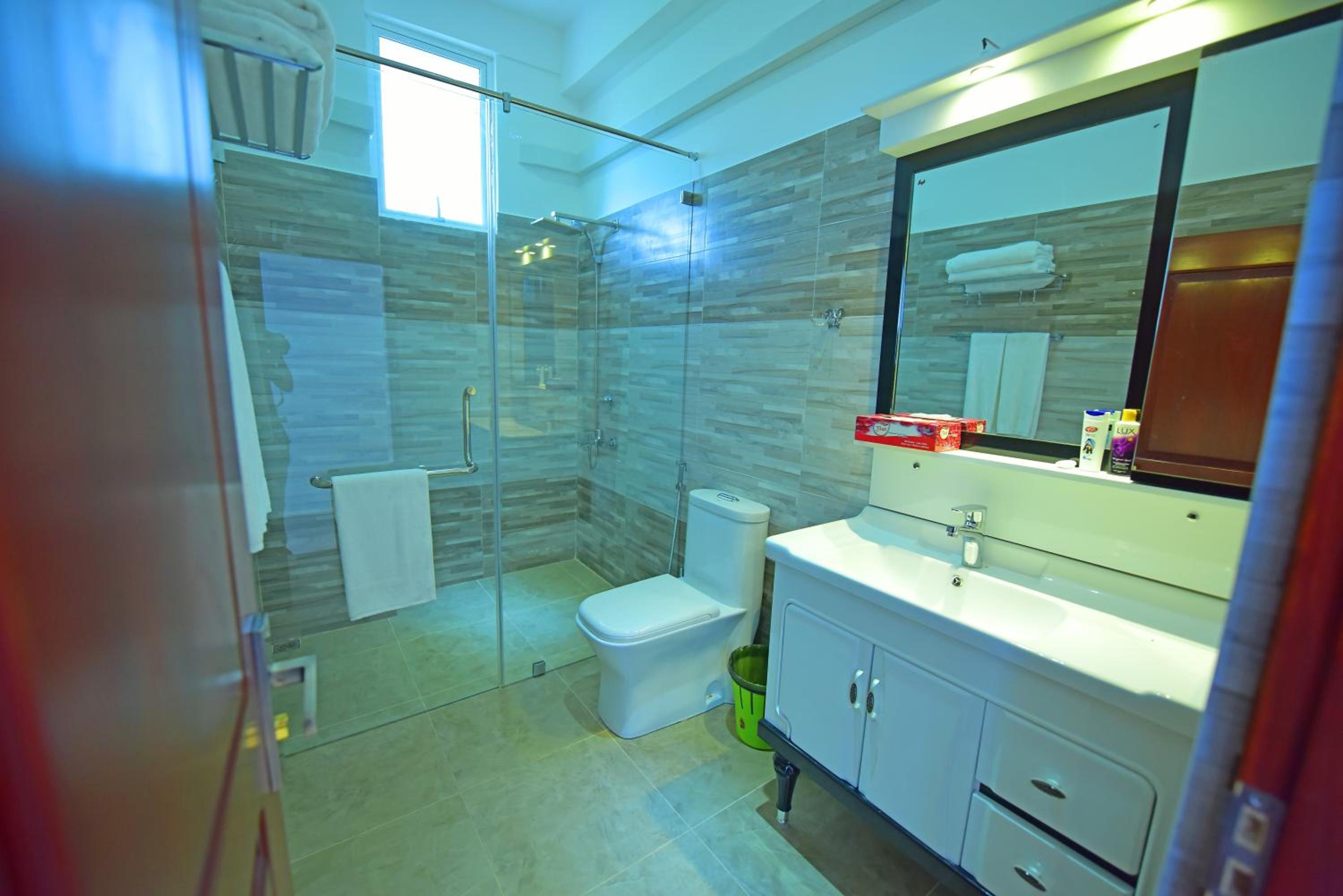 Luxury Deluxe Triple Room with Pool View photo 1