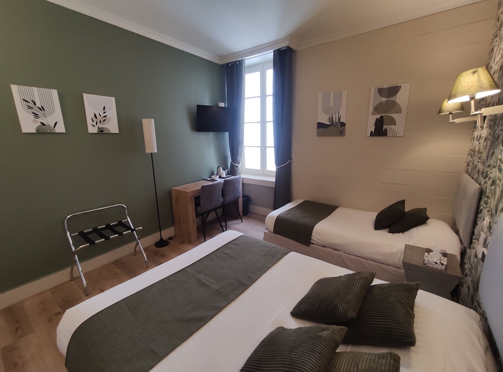 Classic Triple Room photo 2